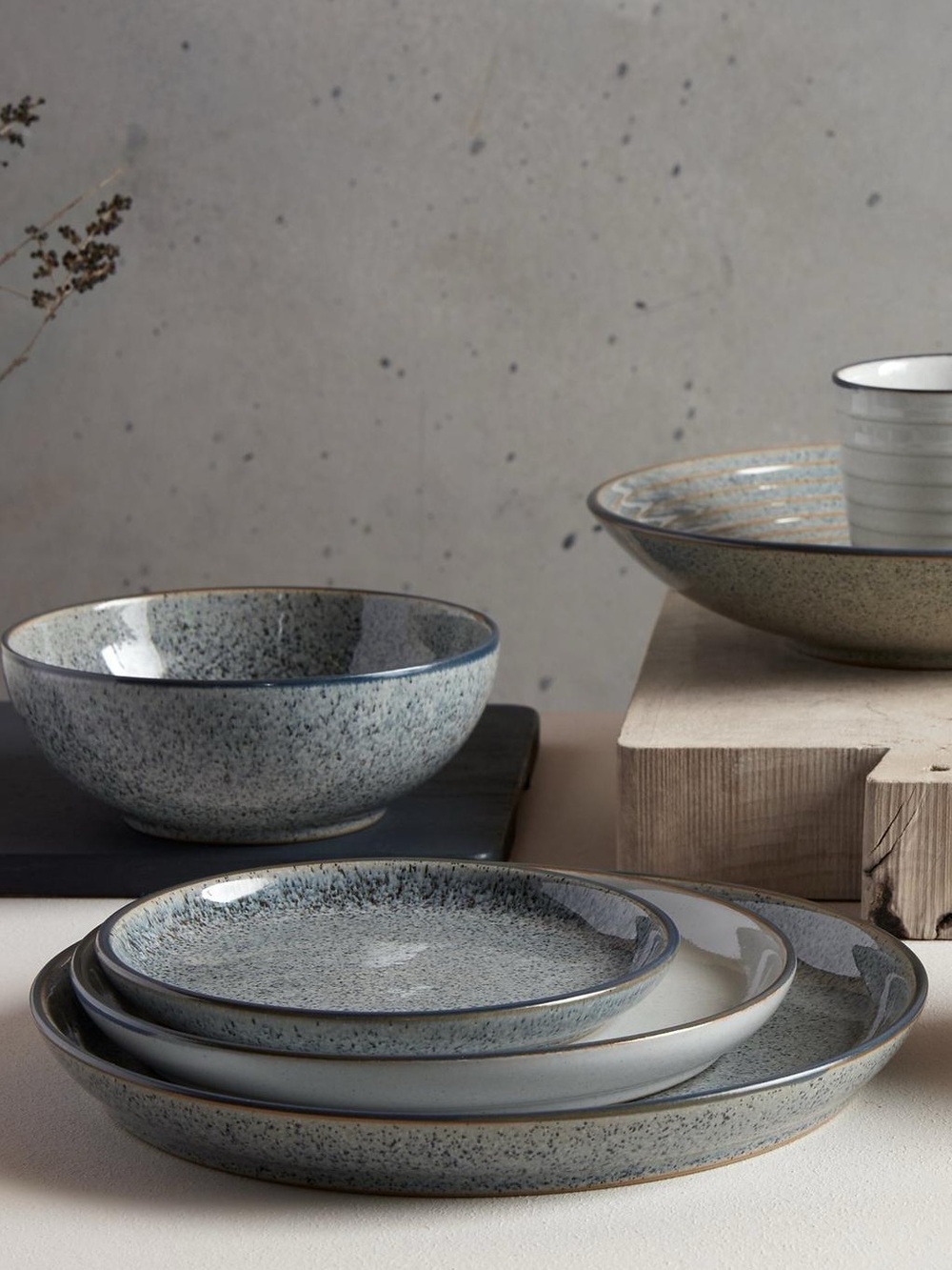DENBY 8.25” Plates NWT Studio Grey Stoneware Medium Coupe Plates Set of 2.